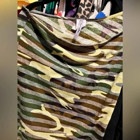 Perfect Condition Vintage Y2K One Shoulder Striped Camo Camouflage Top - Picture 7 of 11